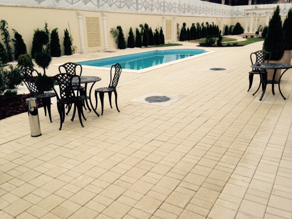 Venue Ballroom 9.jpg