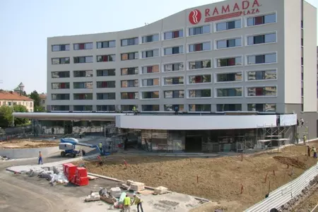 Ramada-5.jpg
